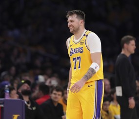 🎤Shams：无论东契奇现在在哪里，他一定都在努力训练！