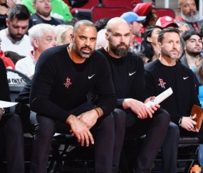 开云体育-23分钟砍14+1+4！火箭队射手加时遭弃用，乌度卡的理由太牵强？